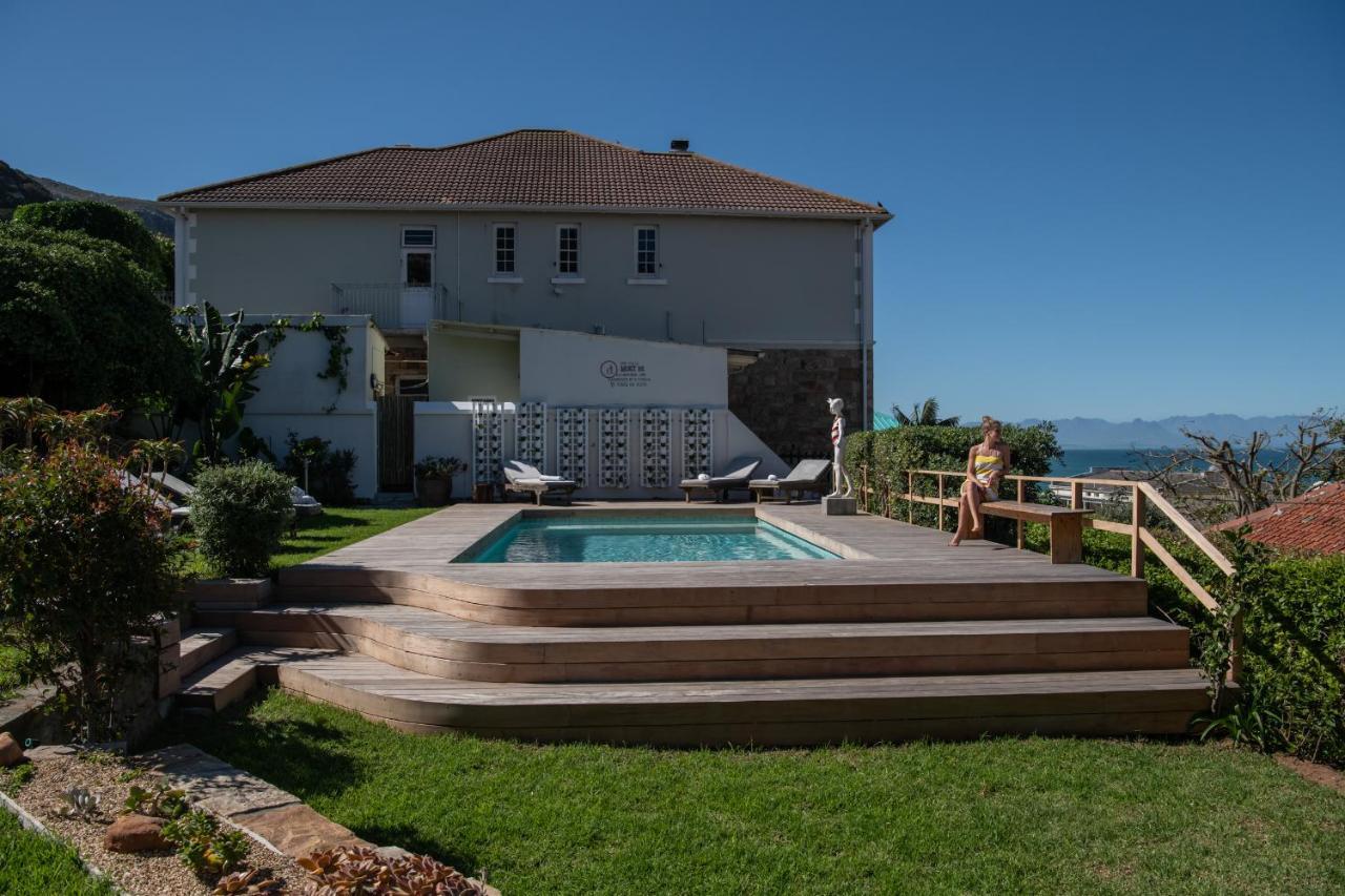 Casa de hóspedes Chartfield 4*